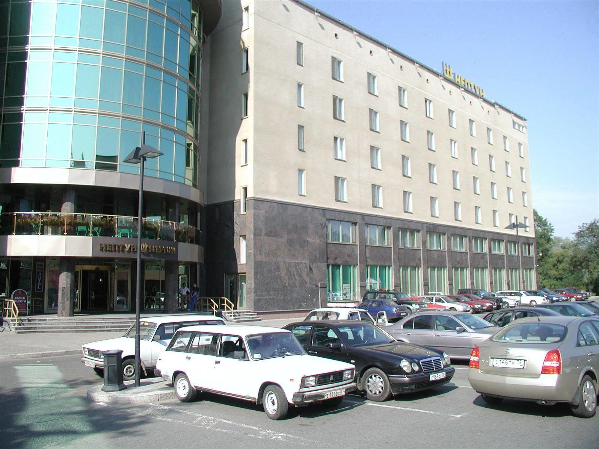 Neptun Hotel Sankt Petersburg Exterior foto