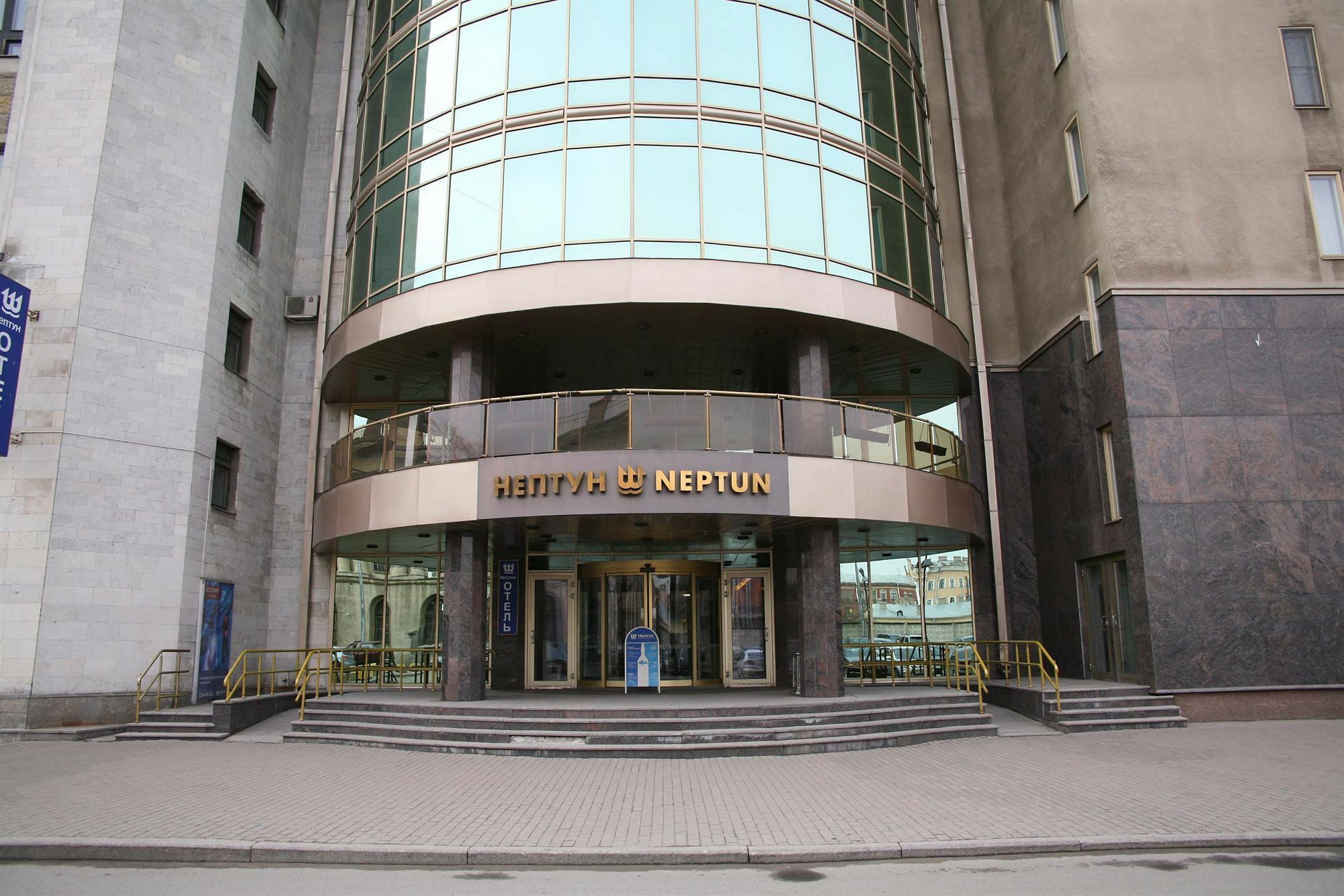 Neptun Hotel Sankt Petersburg Exterior foto